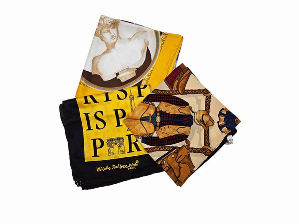 Lotto di tre foulard in seta  - Asta Vintagemania - Associazione Nazionale - Case d'Asta italiane