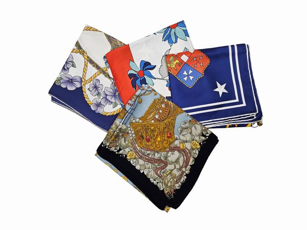 Lotto di quattro foulard in seta  - Asta Vintagemania - Associazione Nazionale - Case d'Asta italiane