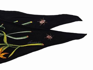 Gucci - Piccolo foulard in seta Flora  - Asta Vintagemania - Associazione Nazionale - Case d'Asta italiane