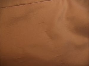 Impermeabile beige con collo, polsi e bordura in pelliccia di visone  - Asta Vintagemania - Associazione Nazionale - Case d'Asta italiane