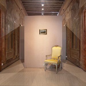 Alfredo Del Sordo : Spiaggia di una citt costiera con figure e vele in mare.  - Asta Dipinti del XIX e XX secolo - Associazione Nazionale - Case d'Asta italiane