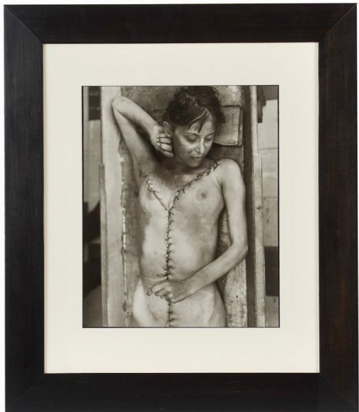 JEFFREY SILVERTHORNE : Woman who died in her sleep  - Asta Photographs from important european collections - Associazione Nazionale - Case d'Asta italiane