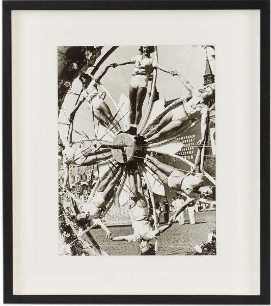 Alexander Rodchenko : Wheel  - Asta Photographs from important european collections - Associazione Nazionale - Case d'Asta italiane