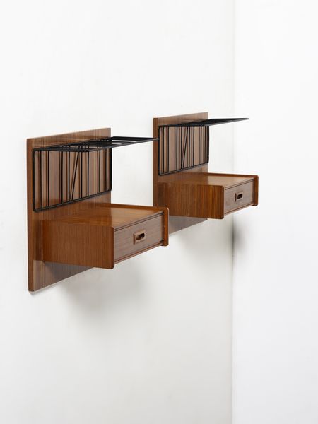 MANIFATTURA ITALIANA : Coppia di comodini pensili  - Asta Asta 516 | DESIGN E ARTI DECORATIVE DEL NOVECENTO Online - Associazione Nazionale - Case d'Asta italiane