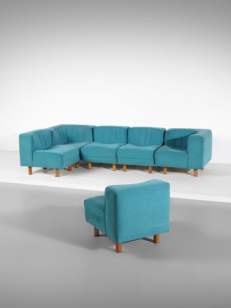 AGNOLI TITO (1931 - 2012) : Divano modulare della serie 9000 per Arlfex, Milano (6 moduli)  - Asta Asta 516 | DESIGN E ARTI DECORATIVE DEL NOVECENTO Online - Associazione Nazionale - Case d'Asta italiane