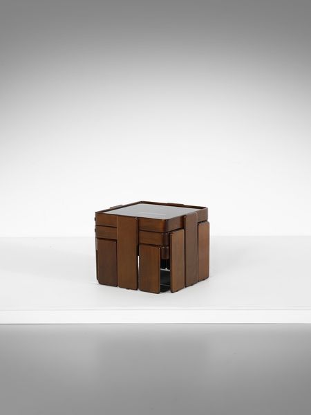 FRATTINI GIANFRANCO (1926 - 2004) : Tre tavolini componibili per Cassina, Meda  - Asta Asta 516 | DESIGN E ARTI DECORATIVE DEL NOVECENTO Online - Associazione Nazionale - Case d'Asta italiane