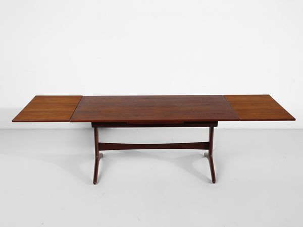 VODDER ARNE  (1926 - 2009) : Tavolo allungabile per Vamo Mobler, Danimarca  - Asta Asta 516 | DESIGN E ARTI DECORATIVE DEL NOVECENTO Online - Associazione Nazionale - Case d'Asta italiane