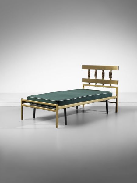 FRIGERIO LUCIANO (1928 - 1999) : Letto singolo mod. Bagdad per Frigerio di Desio  - Asta Asta 516 | DESIGN E ARTI DECORATIVE DEL NOVECENTO Online - Associazione Nazionale - Case d'Asta italiane