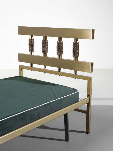 FRIGERIO LUCIANO (1928 - 1999) : Letto singolo mod. Bagdad per Frigerio di Desio  - Asta Asta 516 | DESIGN E ARTI DECORATIVE DEL NOVECENTO Online - Associazione Nazionale - Case d'Asta italiane