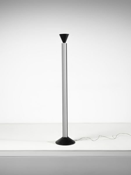 DE LUCCHI MICHELE (n. 1951) : attribuito. Lampada da terra  - Asta Asta 516 | DESIGN E ARTI DECORATIVE DEL NOVECENTO Online - Associazione Nazionale - Case d'Asta italiane