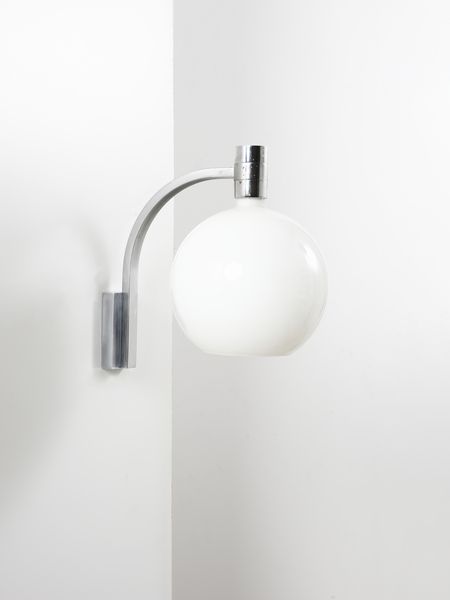 FRANCO ALBINI (1905-1977) & FRANCA HELG (1920-1989) : Lampada da parete della serie AM/AS per Sirrah, Imola  - Asta Asta 516 | DESIGN E ARTI DECORATIVE DEL NOVECENTO Online - Associazione Nazionale - Case d'Asta italiane
