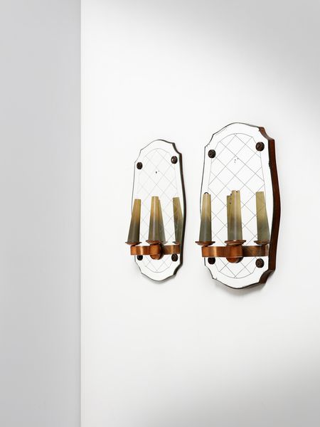 MANIFATTURA ITALIANA : Coppia di lampade da parete a due luci  - Asta Asta 516 | DESIGN E ARTI DECORATIVE DEL NOVECENTO Online - Associazione Nazionale - Case d'Asta italiane