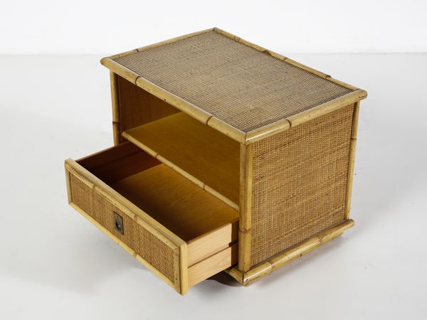 DAL VERA ANTONIO & FIGLI : Coppia di comodini con vano sotto piano e cassetto, Conegliano Veneto  - Asta Asta 516 | DESIGN E ARTI DECORATIVE DEL NOVECENTO Online - Associazione Nazionale - Case d'Asta italiane