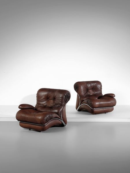 VALLA RITO (1911 - 1991) : Coppia di poltrone per IPE, Bologna  - Asta Asta 516 | DESIGN E ARTI DECORATIVE DEL NOVECENTO Online - Associazione Nazionale - Case d'Asta italiane