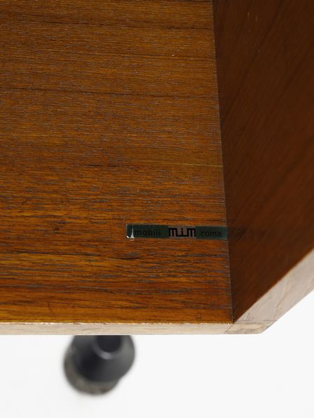 PARISI ICO (1916 - 1996) : Libreria componibile a tre campate M5 della serie Urio a dieci ripiani, stipo a giorno, cassettiera a quattro cassetti e scrittoio a due cassettini sottopiano, esecuzione M.I.M., Roma  - Asta Asta 516 | DESIGN E ARTI DECORATIVE DEL NOVECENTO Online - Associazione Nazionale - Case d'Asta italiane