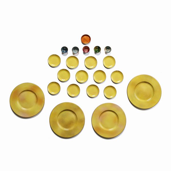 DE POLI PAOLO (1905 - 1996) : Lotto composto da quattro sottopiatti, dodici portapane, un sottobicchiere, cinque portaburro, Padova  - Asta Asta 516 | DESIGN E ARTI DECORATIVE DEL NOVECENTO Online - Associazione Nazionale - Case d'Asta italiane