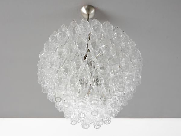 VETRERIA SALVIATI : Lampada a sospensione con pendenti a poliedri, Venezia  - Asta Asta 516 | DESIGN E ARTI DECORATIVE DEL NOVECENTO Online - Associazione Nazionale - Case d'Asta italiane