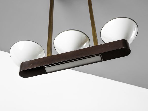 POLLICE ILLUMINAZIONE : Lampada a sospensione a tre coppe diffusori, Milano  - Asta Asta 516 | DESIGN E ARTI DECORATIVE DEL NOVECENTO Online - Associazione Nazionale - Case d'Asta italiane