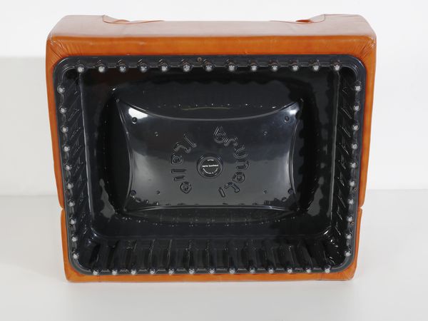 GIAMPIERO VITELLI (1932-2022) & TITINA AMMANNATI (1928-2016) : Coppia di poltrone della serie Bonheur per Brunati, Italia  - Asta Asta 516 | DESIGN E ARTI DECORATIVE DEL NOVECENTO Online - Associazione Nazionale - Case d'Asta italiane