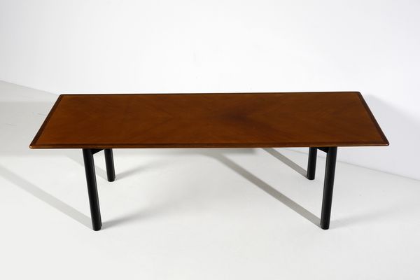 SCARPA AFRA (1937-2011) & TOBIA (n. 1935) : Tavolo per B&B Meritalia  - Asta Asta 516 | DESIGN E ARTI DECORATIVE DEL NOVECENTO Online - Associazione Nazionale - Case d'Asta italiane