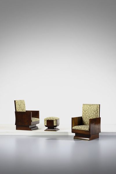 ATELIER BORSANI : attribuito. Coppia di poltrone e un poggiapiedi dco, Varedo  - Asta Asta 516 | DESIGN E ARTI DECORATIVE DEL NOVECENTO Online - Associazione Nazionale - Case d'Asta italiane
