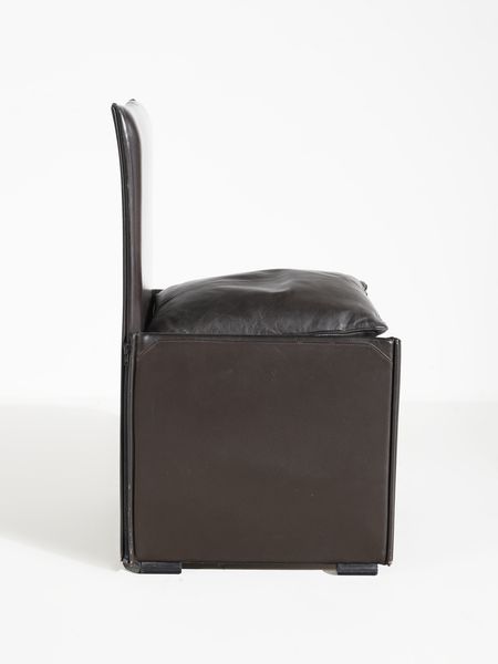 BELLINI MARIO (n. 1935) : Quattro poltroncine mod. 401 Break per Cassina, meda  - Asta Asta 516 | DESIGN E ARTI DECORATIVE DEL NOVECENTO Online - Associazione Nazionale - Case d'Asta italiane