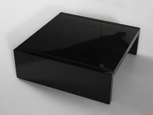 VIGNELLI LELLA (1934-2016) & MASSIMO (1931-2014) : Grande salotto composto da divano a tre posti, due poltrone, tavolino e cassettiera della serie Saratoga per Poltronova, Firenze  - Asta Asta 516 | DESIGN E ARTI DECORATIVE DEL NOVECENTO Online - Associazione Nazionale - Case d'Asta italiane