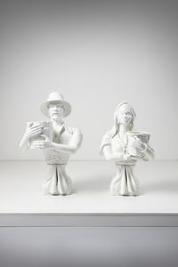 MANIFATTURA ITALIANA - Busti di uomo e di donna portatori di cesti in abiti rurali