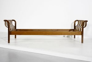 POLVARA GIULIO : Letto singolo per Zebra Mobili, Italia  - Asta Asta 516 | DESIGN E ARTI DECORATIVE DEL NOVECENTO Online - Associazione Nazionale - Case d'Asta italiane