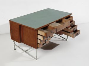 MANIFATTURA ITALIANA : Scrivania razionalista a nove cassetti e stipo laterale  - Asta Asta 516 | DESIGN E ARTI DECORATIVE DEL NOVECENTO Online - Associazione Nazionale - Case d'Asta italiane