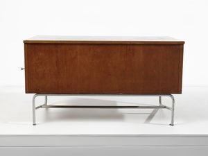 MANIFATTURA ITALIANA : Scrivania razionalista a nove cassetti e stipo laterale  - Asta Asta 516 | DESIGN E ARTI DECORATIVE DEL NOVECENTO Online - Associazione Nazionale - Case d'Asta italiane