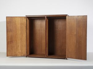 GAMBERINI ITALO : attribuito. Armadio a due ante decorate con motivi floreale e animali intagliati  - Asta Asta 516 | DESIGN E ARTI DECORATIVE DEL NOVECENTO Online - Associazione Nazionale - Case d'Asta italiane