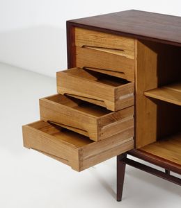 DASSI MOBILI MODERNI : Credenza con stipo ad anta scorrevole celante cassettini e tre ante a cerniera, Lissone  - Asta Asta 516 | DESIGN E ARTI DECORATIVE DEL NOVECENTO Online - Associazione Nazionale - Case d'Asta italiane