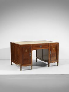 ZEN PIERO (1879 - 1950) - Scrivania Liberty decorata con intarsi a due stipi laterali celanti cassetti e cassetto centrale