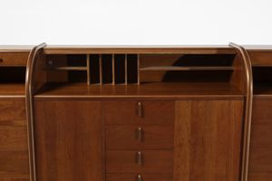 RADICE GIGI (1924 - 2002) : Credenza ad ante e cassetti della serie Antologia.1 per Tosimobili, Rovigo  - Asta Asta 516 | DESIGN E ARTI DECORATIVE DEL NOVECENTO Online - Associazione Nazionale - Case d'Asta italiane