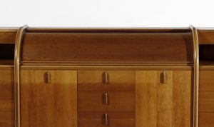 RADICE GIGI (1924 - 2002) : Credenza ad ante e cassetti della serie Antologia.1 per Tosimobili, Rovigo  - Asta Asta 516 | DESIGN E ARTI DECORATIVE DEL NOVECENTO Online - Associazione Nazionale - Case d'Asta italiane