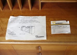 RADICE GIGI (1924 - 2002) : Credenza ad ante e cassetti della serie Antologia.1 per Tosimobili, Rovigo  - Asta Asta 516 | DESIGN E ARTI DECORATIVE DEL NOVECENTO Online - Associazione Nazionale - Case d'Asta italiane