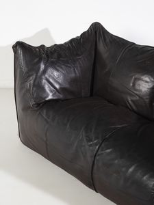 BELLINI MARIO (n. 1935) : Coppia di divani a due posti mod. Le Bambole per B&B Italia  - Asta Asta 516 | DESIGN E ARTI DECORATIVE DEL NOVECENTO Online - Associazione Nazionale - Case d'Asta italiane
