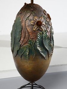 MANIFATTURA ITALIANA : Coppia di grandi lampade da terra decorate con fiori, frutti e foglie  - Asta Asta 516 | DESIGN E ARTI DECORATIVE DEL NOVECENTO Online - Associazione Nazionale - Case d'Asta italiane