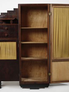 MANIFATTURA ITALIANA : Mobile da soggiorno dco a due ante, due cassetti e alzatina  - Asta Asta 516 | DESIGN E ARTI DECORATIVE DEL NOVECENTO Online - Associazione Nazionale - Case d'Asta italiane