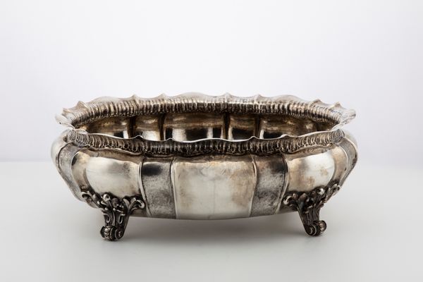 Grande centrotavola  - Asta Argenti Antichi e da Collezione - Associazione Nazionale - Case d'Asta italiane