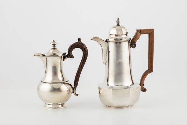 Due caffettiere  - Asta Argenti Antichi e da Collezione - Associazione Nazionale - Case d'Asta italiane