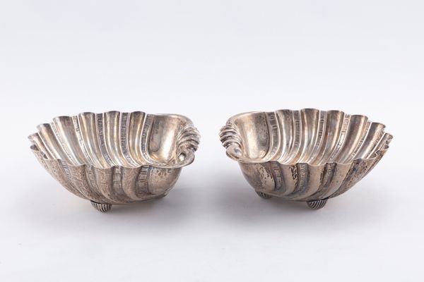 Due ciotole  - Asta Argenti Antichi e da Collezione - Associazione Nazionale - Case d'Asta italiane