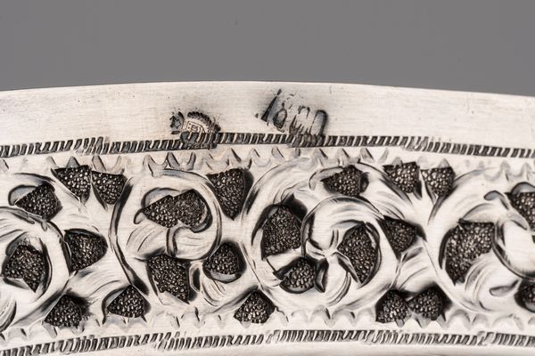 Tre vassoi  - Asta Argenti Antichi e da Collezione - Associazione Nazionale - Case d'Asta italiane