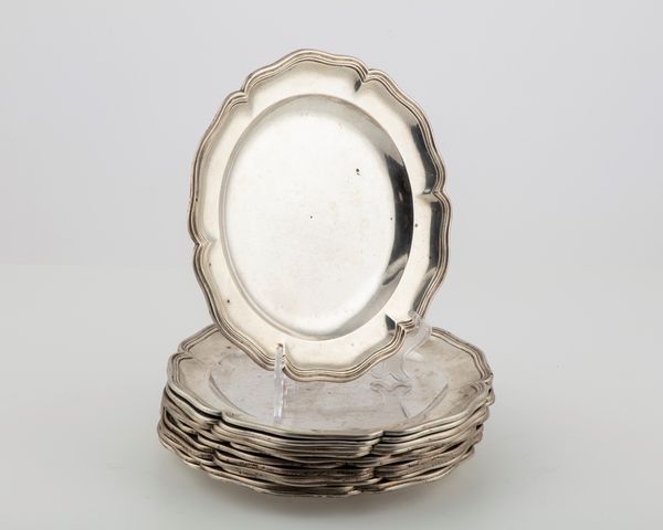 Dodici piatti  - Asta Argenti Antichi e da Collezione - Associazione Nazionale - Case d'Asta italiane
