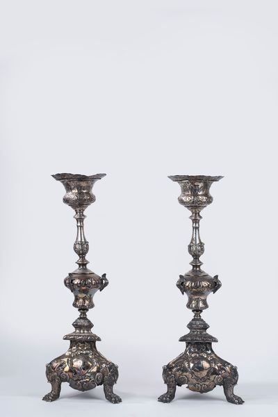 Coppia di grandi torcieri  - Asta Argenti Antichi e da Collezione - Associazione Nazionale - Case d'Asta italiane