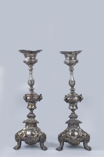 Coppia di grandi torcieri  - Asta Argenti Antichi e da Collezione - Associazione Nazionale - Case d'Asta italiane