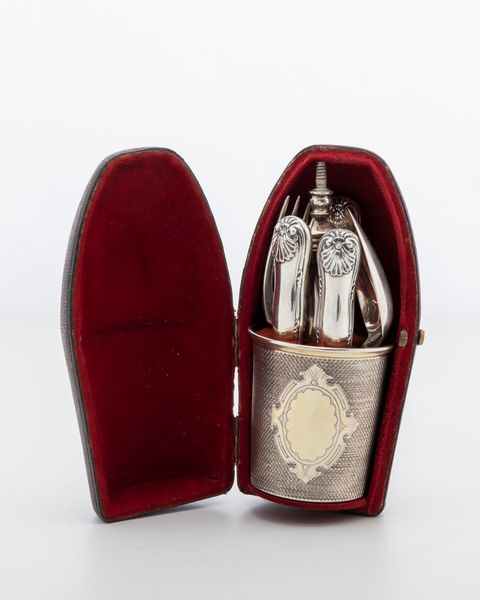 Posate da viaggio con bicchiere  - Asta Argenti Antichi e da Collezione - Associazione Nazionale - Case d'Asta italiane