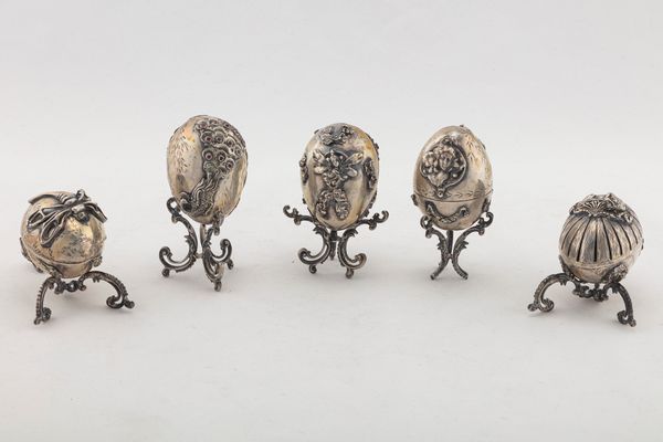 Cinque uova  - Asta Argenti Antichi e da Collezione - Associazione Nazionale - Case d'Asta italiane