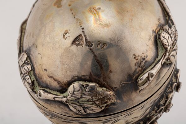 Cinque uova  - Asta Argenti Antichi e da Collezione - Associazione Nazionale - Case d'Asta italiane